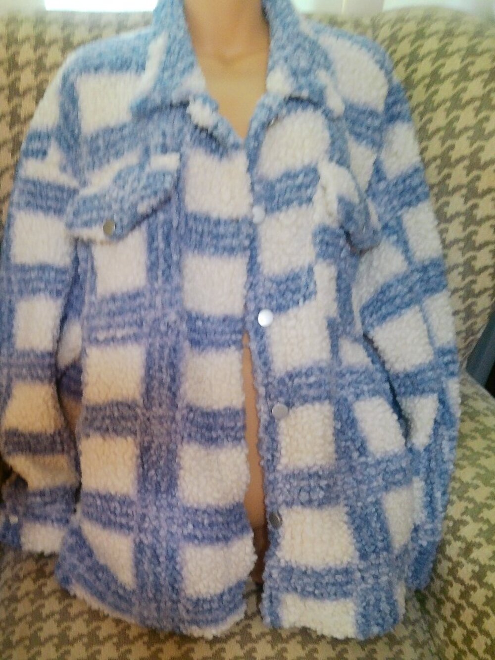 HYFVE BLUE AND WHITE FLEECE OVERSIZED JACKET LARGE GREAT CONDITION